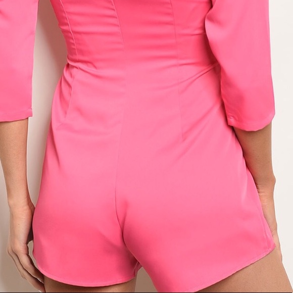 FUCHSIA SELF TIE V-NECK DETAILED LINED ROMPER - Picture 3 of 8